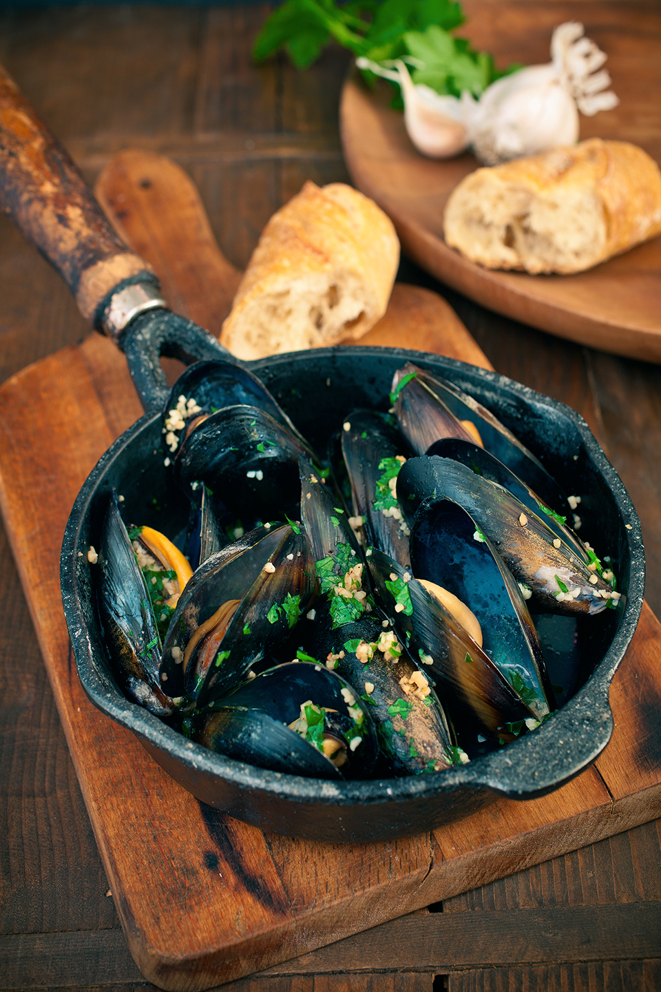 skillet-mussels-960w.jpg